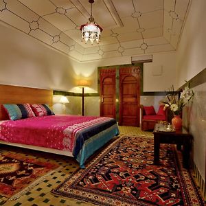 Kamer met een King Size Bed